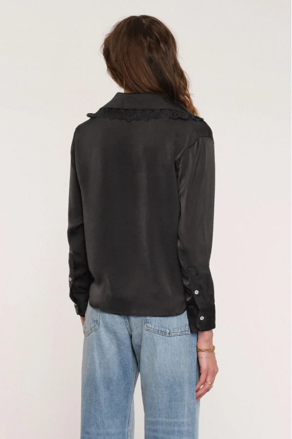 Gemme Glow Lace Collar Blouse