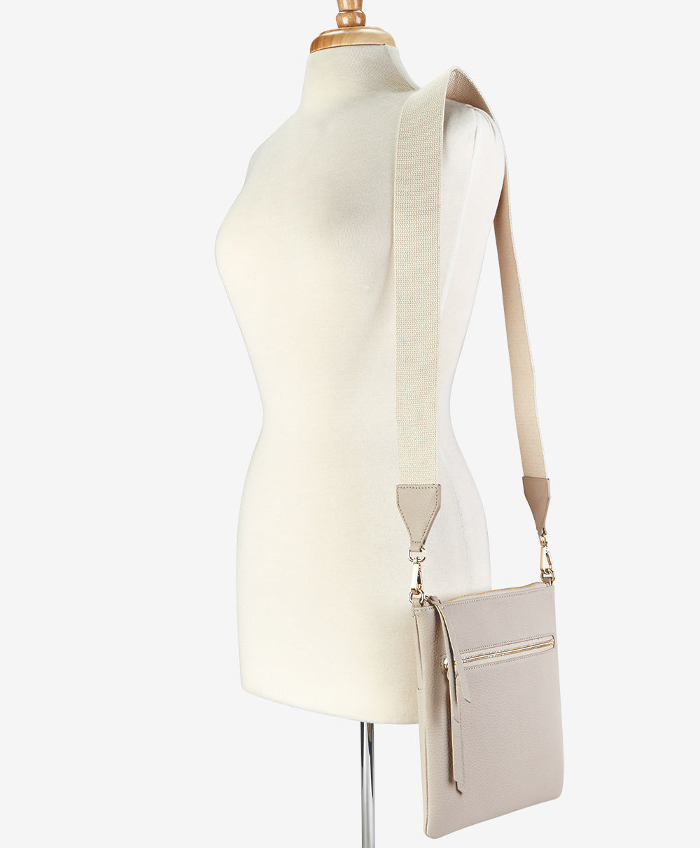 Lucente Messenger Bag